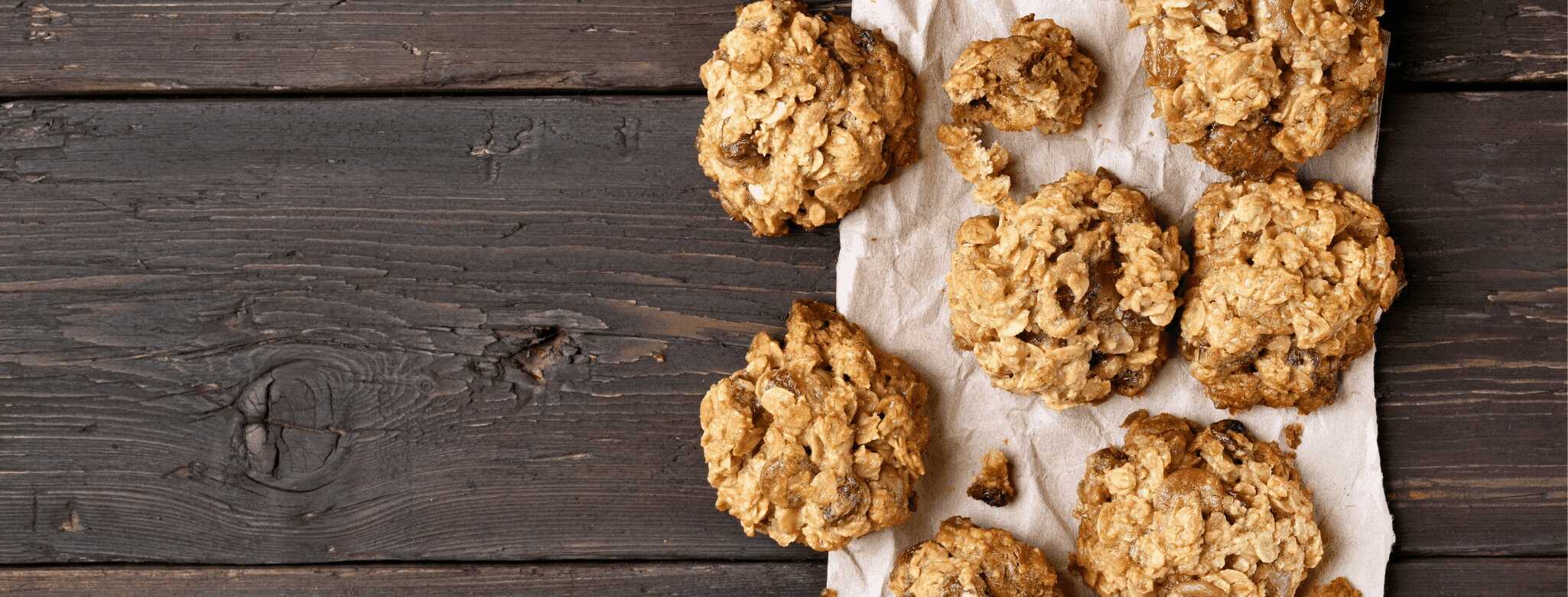 Cukroví z datlové pasty a s ovesnými vločkami. Recept z datlové pasty.