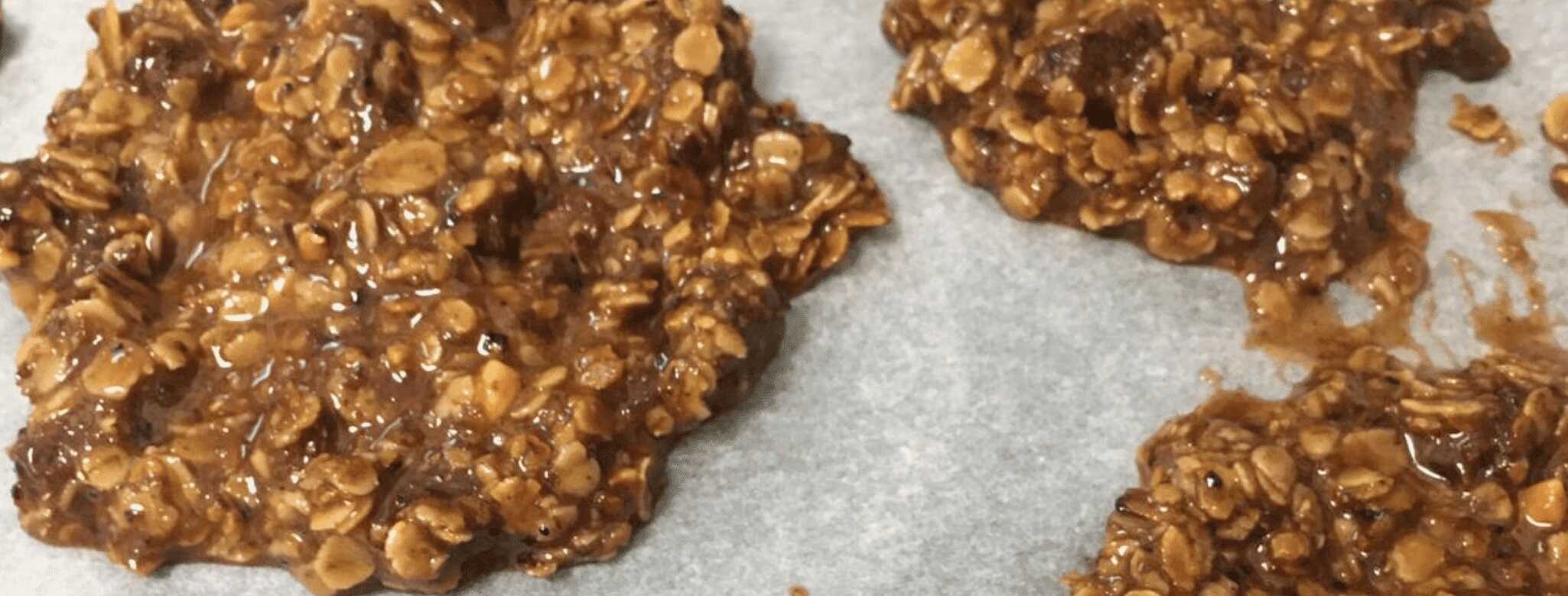 Recept na placičky z ovesných vloček a datlové pasty. Recept z datlové pasty.