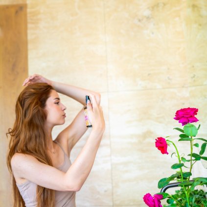 Bezoplachový kondicionér s vůní růže